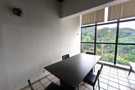 Apartamento para alugar com 101m², 2 quartos e 1 vaga Apartamento para alugar com 101m², 2 quartos e 1 vagaSala