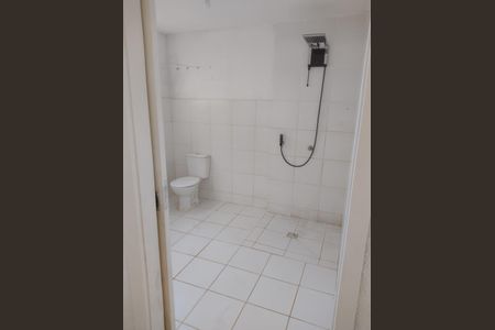 Banheiro  de apartamento para alugar com 2 quartos, 42m² em Mato Grande, Canoas