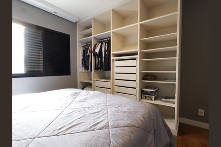 Apartamento à venda com 130m², 3 quartos e 3 vagasSuíte 2