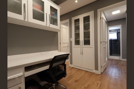 Apartamento à venda com 130m², 3 quartos e 3 vagasEscritório
