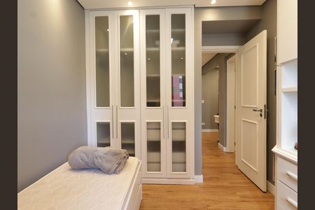 Apartamento à venda com 130m², 3 quartos e 3 vagasQuarto
