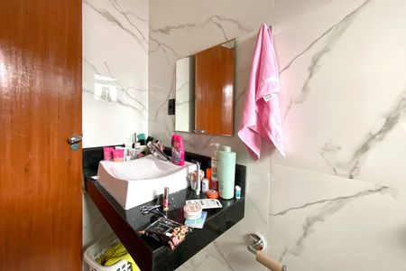 Casa à venda com 1000m², 4 quartos e 8 vagas Casa à venda com 1000m², 4 quartos e 8 vagasBanheiro da Suíte 2