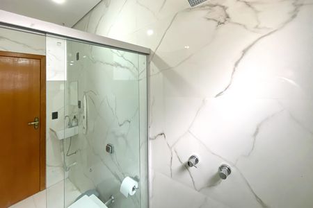 Casa à venda com 1000m², 4 quartos e 8 vagas Casa à venda com 1000m², 4 quartos e 8 vagasBanheiro da Sala