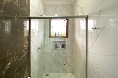Casa à venda com 1000m², 4 quartos e 8 vagas Casa à venda com 1000m², 4 quartos e 8 vagasBanheiro da Suíte 3
