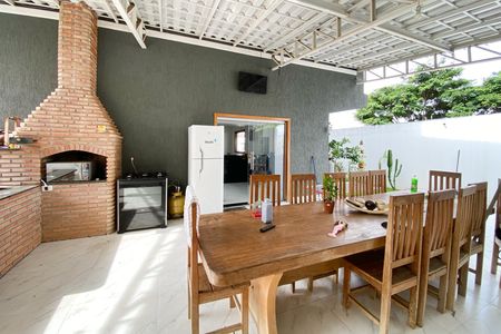 Casa à venda com 1000m², 4 quartos e 8 vagas Casa à venda com 1000m², 4 quartos e 8 vagasEspaço Gourmet