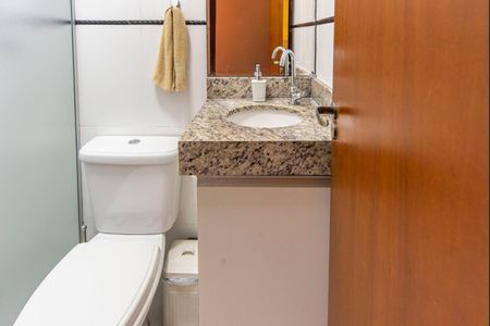 Apartamento à venda com 78m², 3 quartos e 2 vagas Apartamento à venda com 78m², 3 quartos e 2 vagasBanheiro Social