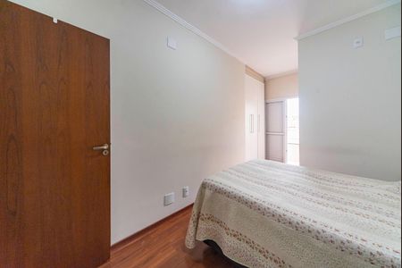 Apartamento à venda com 78m², 3 quartos e 2 vagas Apartamento à venda com 78m², 3 quartos e 2 vagasQuarto 2