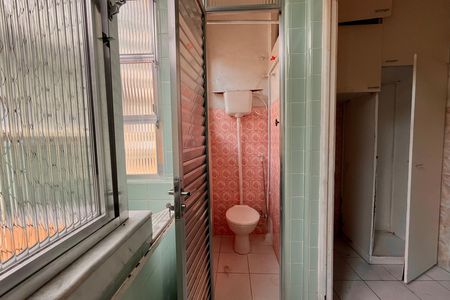 Apartamento para alugar com 60m², 2 quartos e sem vagaBanheiro de serviço