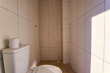 Casa à venda com 360m², 3 quartos e sem vaga Casa à venda com 360m², 3 quartos e sem vagaBanheiro de serviço