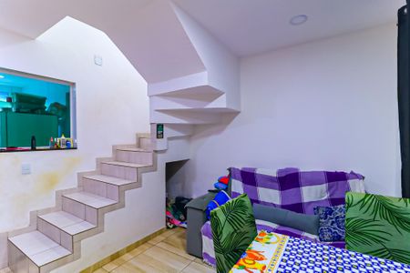 Sala de casa à venda com 3 quartos, 360m² em Pilares, Rio de Janeiro