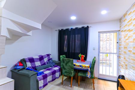 Sala de casa à venda com 3 quartos, 360m² em Pilares, Rio de Janeiro