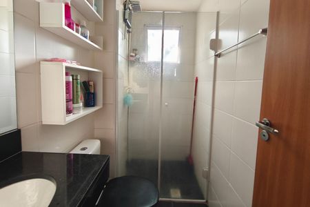 Banheiro de apartamento à venda com 2 quartos, 47m² em Bairro Parque das Cachoeiras, Campinas