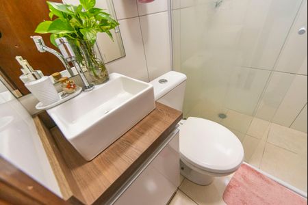 Apartamento à venda com 57m², 2 quartos e 1 vaga Apartamento à venda com 57m², 2 quartos e 1 vagaBanheiro