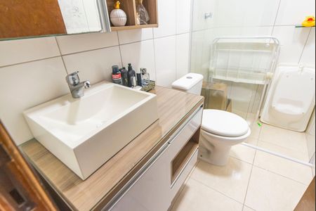 Apartamento à venda com 57m², 2 quartos e 1 vaga Apartamento à venda com 57m², 2 quartos e 1 vagaBanheiro do Quarto 2