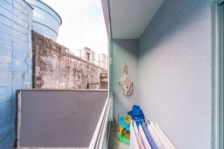 Apartamento à venda com 57m², 2 quartos e 1 vaga Apartamento à venda com 57m², 2 quartos e 1 vagaVaranda do Quarto 2