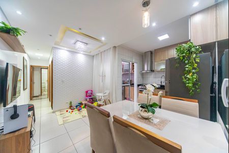 Sala de apartamento à venda com 2 quartos, 57m² em Vila Pires, Santo André