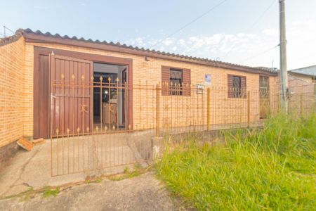 Casa à venda com 100m², 2 quartos e 2 vagas Casa à venda com 100m², 2 quartos e 2 vagasFachada