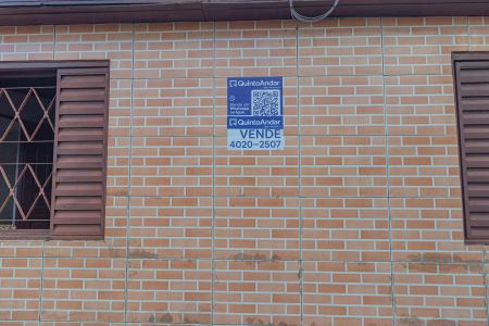 Casa à venda com 100m², 2 quartos e 2 vagas Casa à venda com 100m², 2 quartos e 2 vagasPlaca