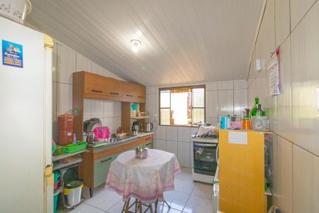 Casa à venda com 100m², 2 quartos e 2 vagas Casa à venda com 100m², 2 quartos e 2 vagasCozinha
