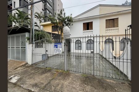 Casa para alugar com 155m², 3 quartos e 2 vagas Casa para alugar com 155m², 3 quartos e 2 vagasFachada