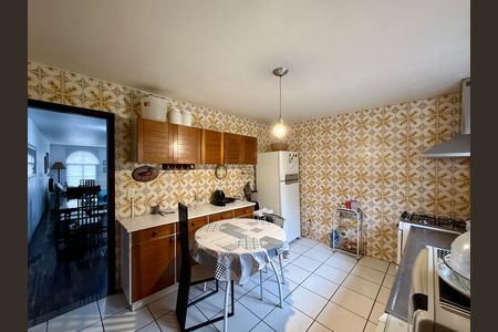 Casa para alugar com 155m², 3 quartos e 2 vagas Casa para alugar com 155m², 3 quartos e 2 vagasCozinha