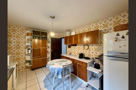 Casa para alugar com 155m², 3 quartos e 2 vagas Casa para alugar com 155m², 3 quartos e 2 vagasCozinha
