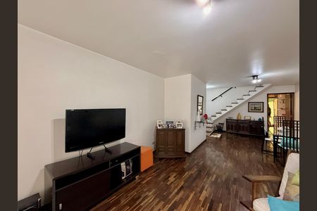 Casa para alugar com 155m², 3 quartos e 2 vagas Casa para alugar com 155m², 3 quartos e 2 vagasSala