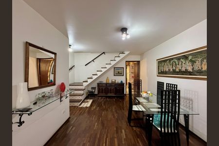 Casa para alugar com 155m², 3 quartos e 2 vagas Casa para alugar com 155m², 3 quartos e 2 vagasSala