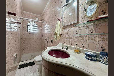 Casa para alugar com 155m², 3 quartos e 2 vagas Casa para alugar com 155m², 3 quartos e 2 vagasBanheiro Suíte