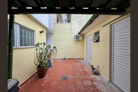 Casa para alugar com 155m², 3 quartos e 2 vagas Casa para alugar com 155m², 3 quartos e 2 vagasQuintal