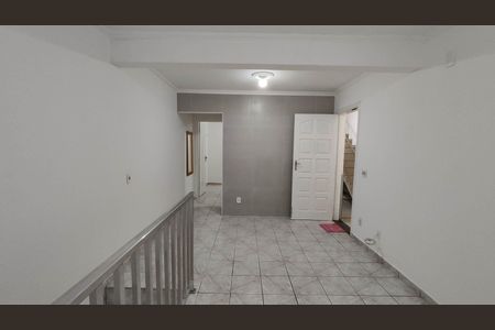Sala de casa para alugar com 2 quartos, 110m² em Parque Savoi City, São Paulo