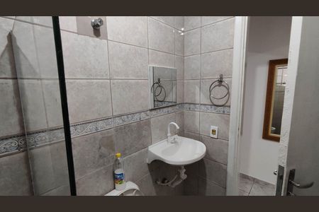 Casa para alugar com 110m², 2 quartos e sem vaga Casa para alugar com 110m², 2 quartos e sem vagaBanheiro Social