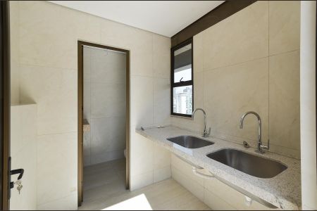 Apartamento à venda com 244m², 4 quartos e 5 vagas Apartamento à venda com 244m², 4 quartos e 5 vagasBanheiro Área Cobertura