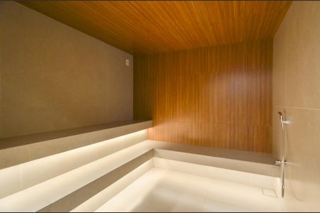 Apartamento à venda com 244m², 4 quartos e 5 vagas Apartamento à venda com 244m², 4 quartos e 5 vagasÁrea comum - Sauna