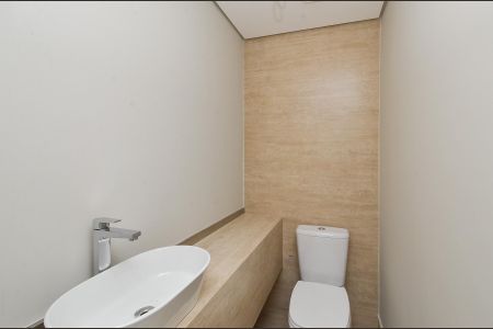 Apartamento à venda com 244m², 4 quartos e 5 vagas Apartamento à venda com 244m², 4 quartos e 5 vagasLavabo