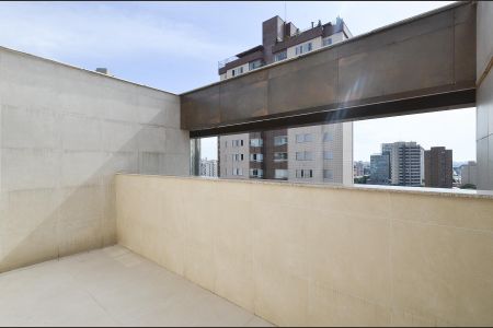 Apartamento à venda com 244m², 4 quartos e 5 vagas Apartamento à venda com 244m², 4 quartos e 5 vagasVaranda Suíte 4