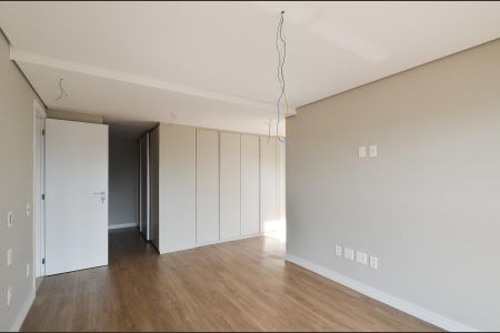 Apartamento à venda com 244m², 4 quartos e 5 vagas Apartamento à venda com 244m², 4 quartos e 5 vagasSuíte 4