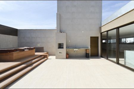 Apartamento à venda com 244m², 4 quartos e 5 vagas Apartamento à venda com 244m², 4 quartos e 5 vagasÁrea Cobertura
