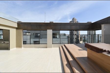Apartamento à venda com 244m², 4 quartos e 5 vagas Apartamento à venda com 244m², 4 quartos e 5 vagasÁrea Cobertura