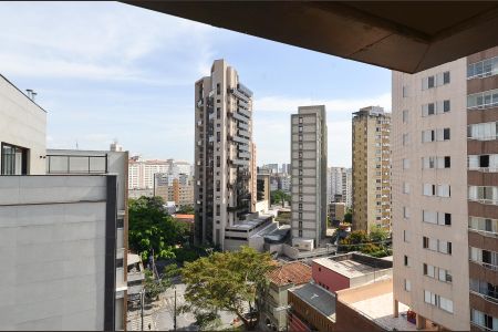 Apartamento à venda com 244m², 4 quartos e 5 vagas Apartamento à venda com 244m², 4 quartos e 5 vagasVista