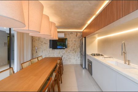 Apartamento à venda com 244m², 4 quartos e 5 vagas Apartamento à venda com 244m², 4 quartos e 5 vagasÁrea comum - Churrasqueira