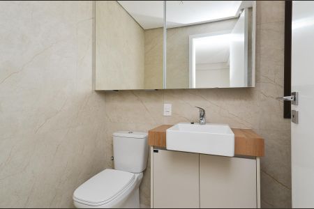 Apartamento à venda com 244m², 4 quartos e 5 vagas Apartamento à venda com 244m², 4 quartos e 5 vagasBanheiro Suíte 3