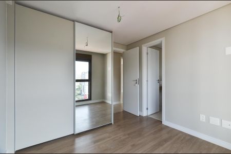 Apartamento à venda com 244m², 4 quartos e 5 vagas Apartamento à venda com 244m², 4 quartos e 5 vagasSuíte 2