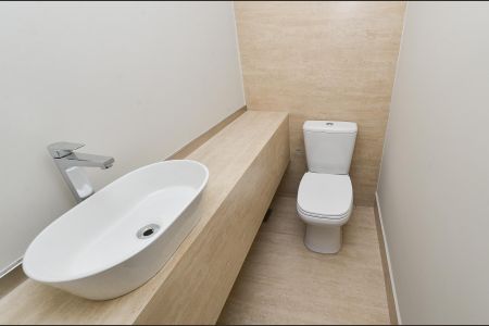 Apartamento à venda com 244m², 4 quartos e 5 vagas Apartamento à venda com 244m², 4 quartos e 5 vagasLavabo