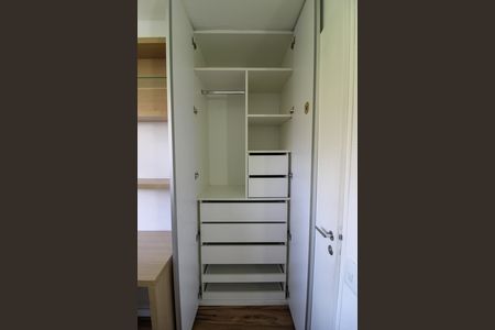 Apartamento à venda com 63m², 3 quartos e 1 vaga Apartamento à venda com 63m², 3 quartos e 1 vagaQuarto 2 - Armários