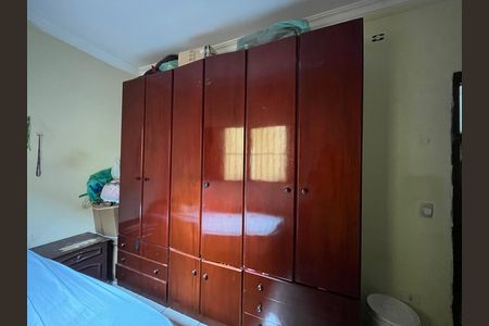 Casa à venda com 335m², 3 quartos e 2 vagas Casa à venda com 335m², 3 quartos e 2 vagasQuarto