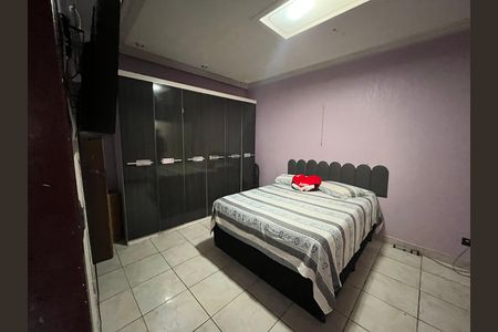 Casa à venda com 335m², 3 quartos e 2 vagas Casa à venda com 335m², 3 quartos e 2 vagasQuarto