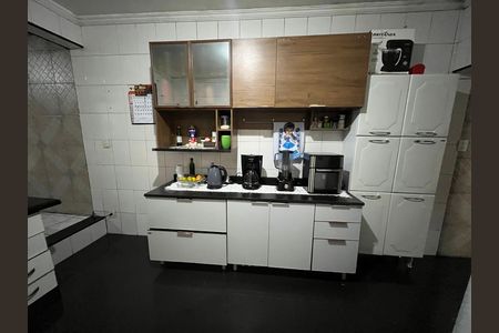 Casa à venda com 335m², 3 quartos e 2 vagas Casa à venda com 335m², 3 quartos e 2 vagasCozinha