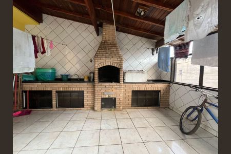 Casa à venda com 335m², 3 quartos e 2 vagas Casa à venda com 335m², 3 quartos e 2 vagasChurrasqueira