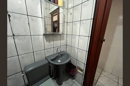 Casa à venda com 335m², 3 quartos e 2 vagas Casa à venda com 335m², 3 quartos e 2 vagasBanheiro
